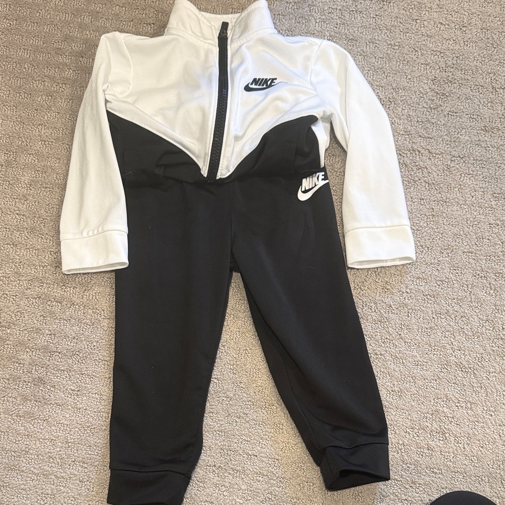 Nike Kids' Black and White Tracksuit